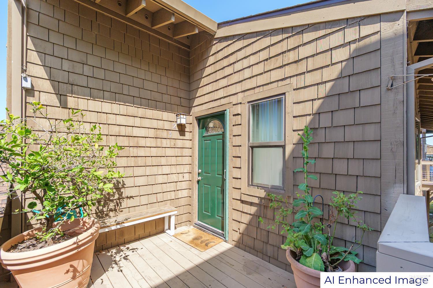 132 Tiburon Boulevard
