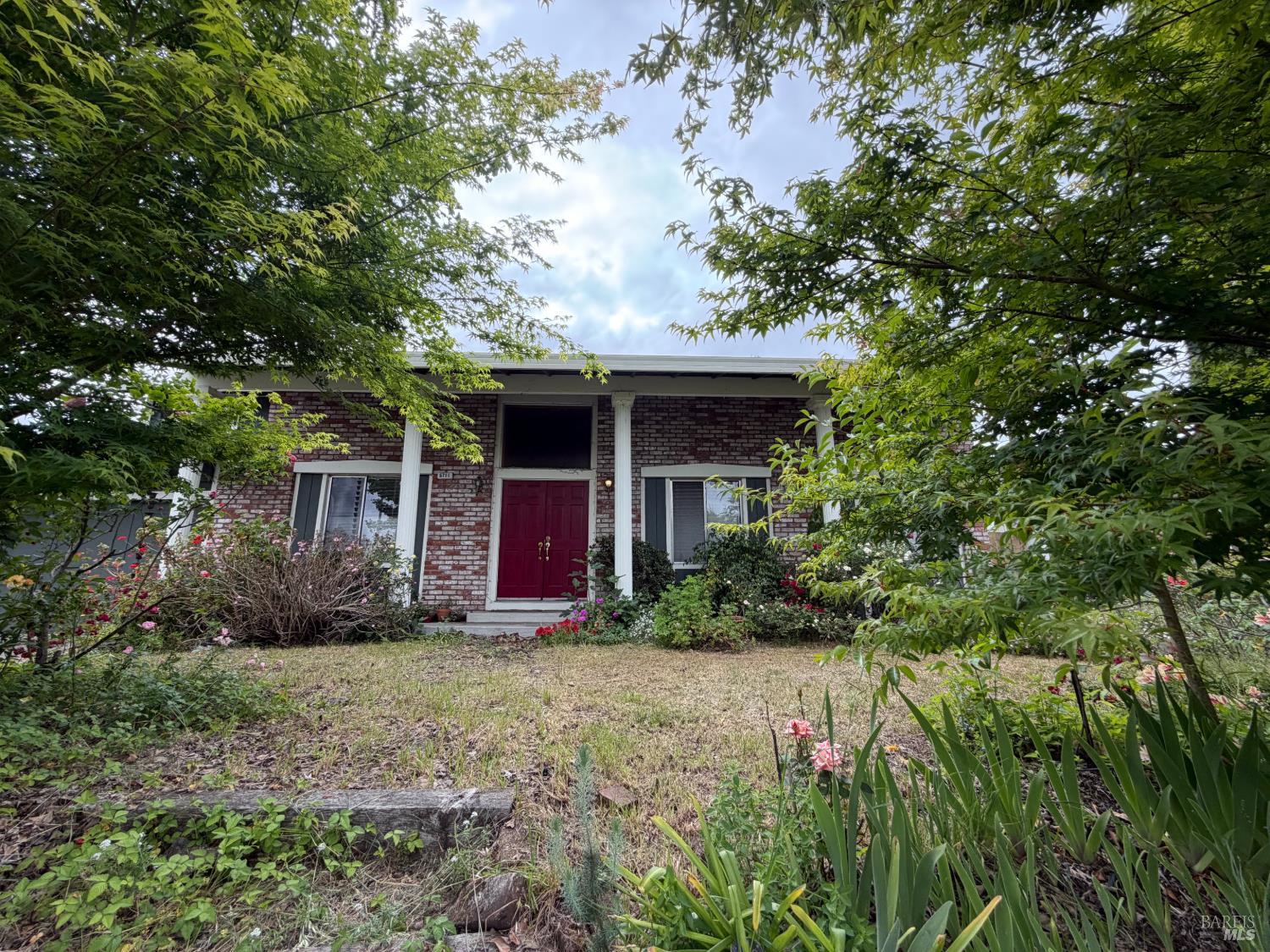 5711 Dorian Drive photo 2