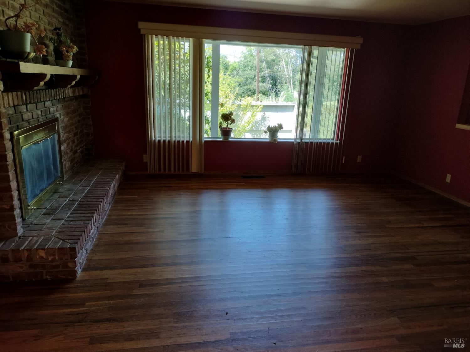 7149 lynch Road photo 3