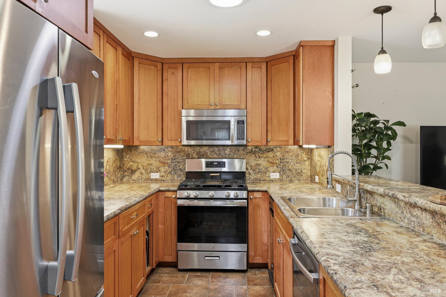 719 Cherry Street photo 3
