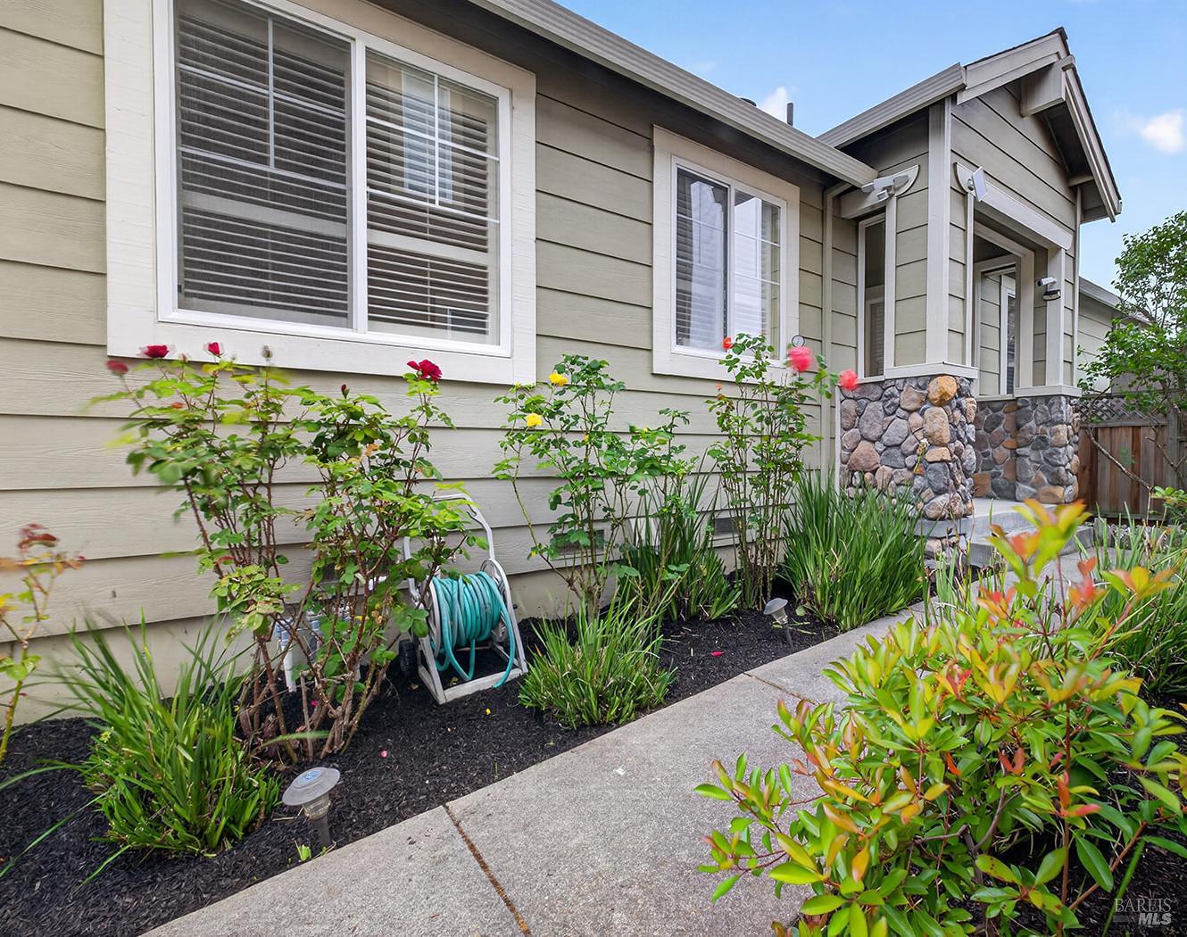 1848 Sandstone Drive photo 3
