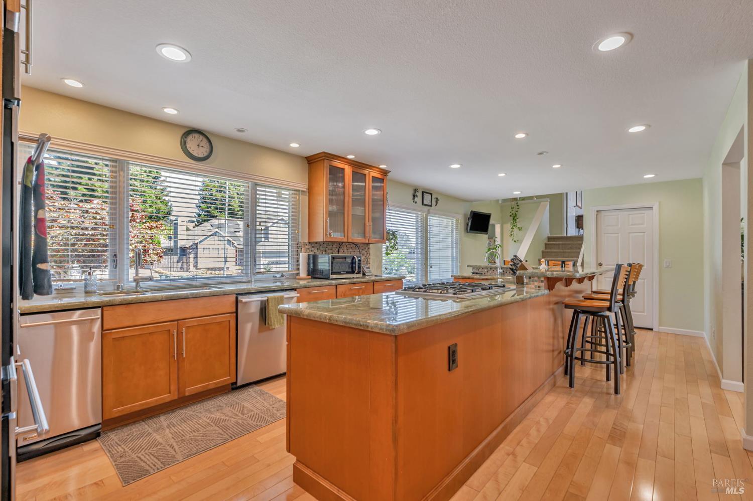 9489 Vinecrest Road photo 3