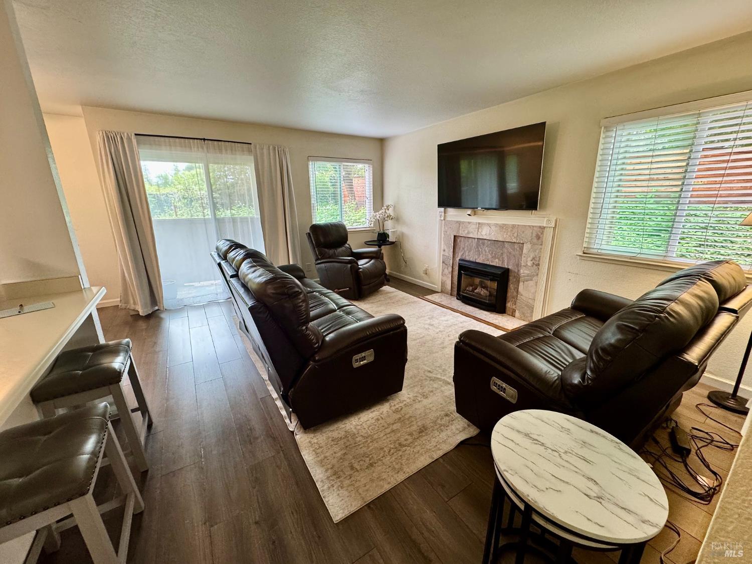 2528 Westberry Drive photo 2