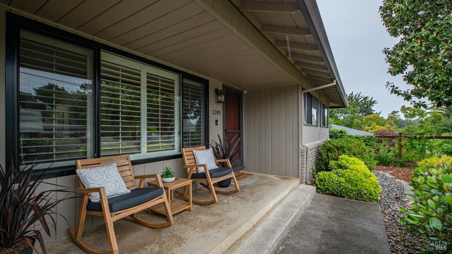 1249 Denlyn Street photo 2
