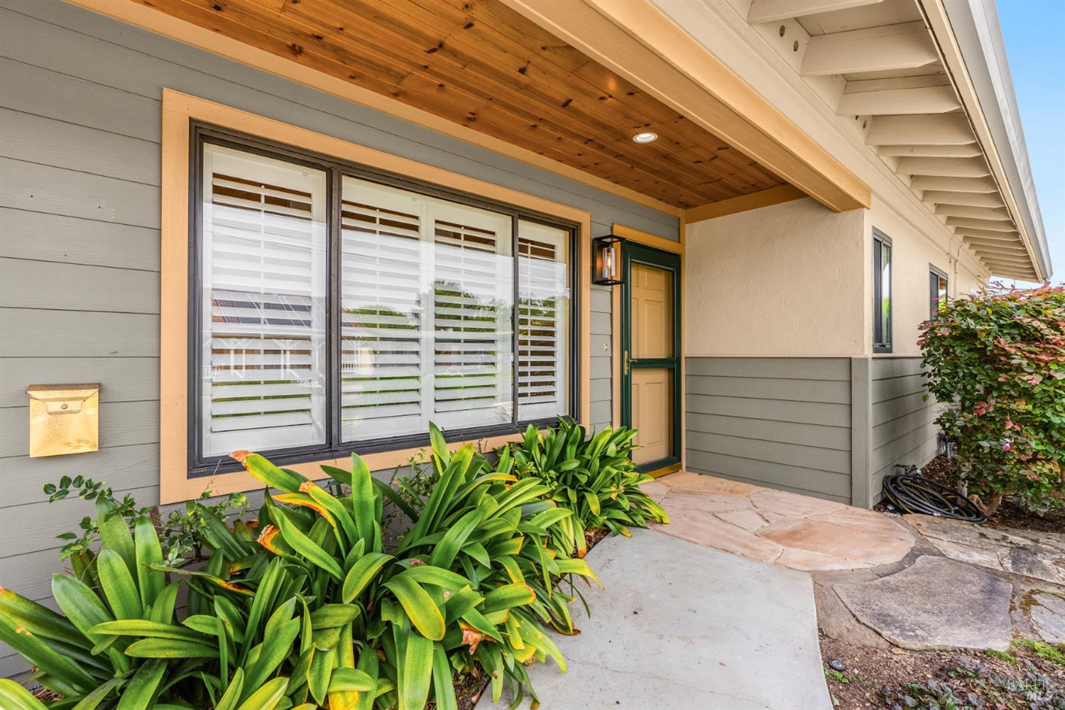 321 Arroyo Way photo 2