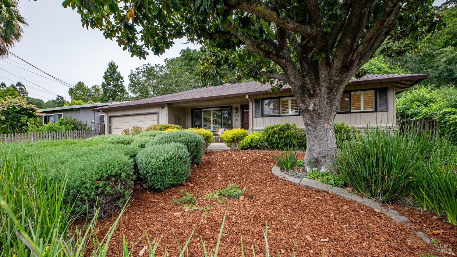 1249 Denlyn Street photo 3