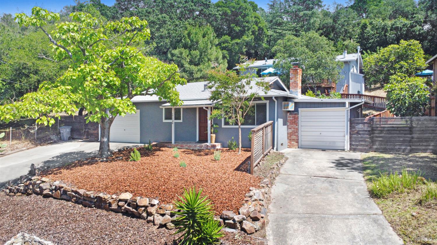 17326 Hillside Avenue photo 3