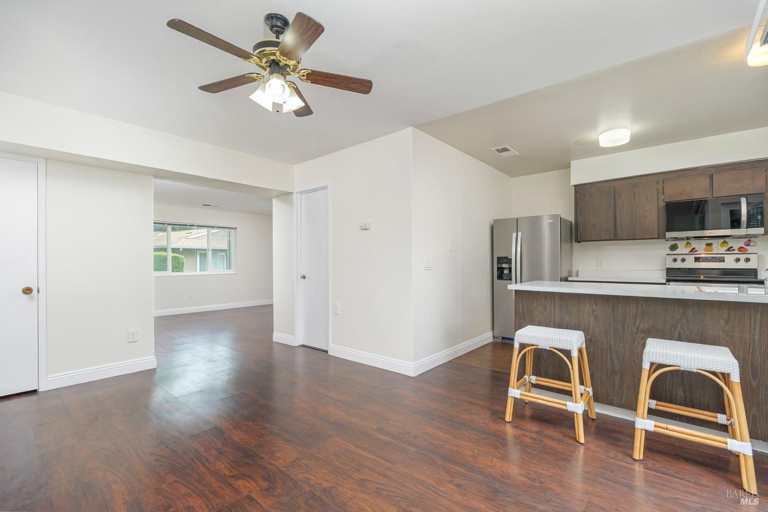 32 Oliva Drive photo 2