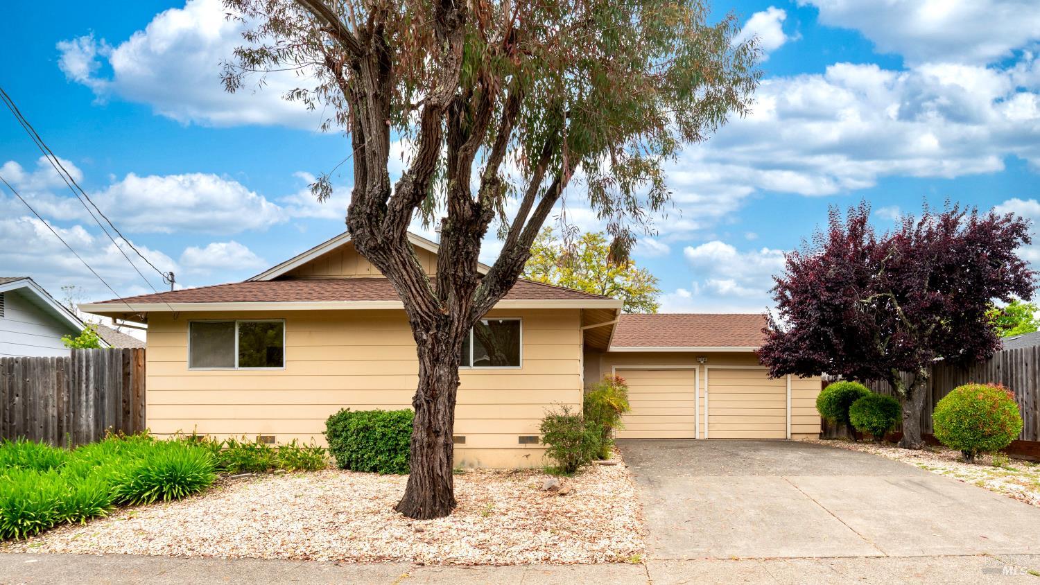 2627 Compadre Drive