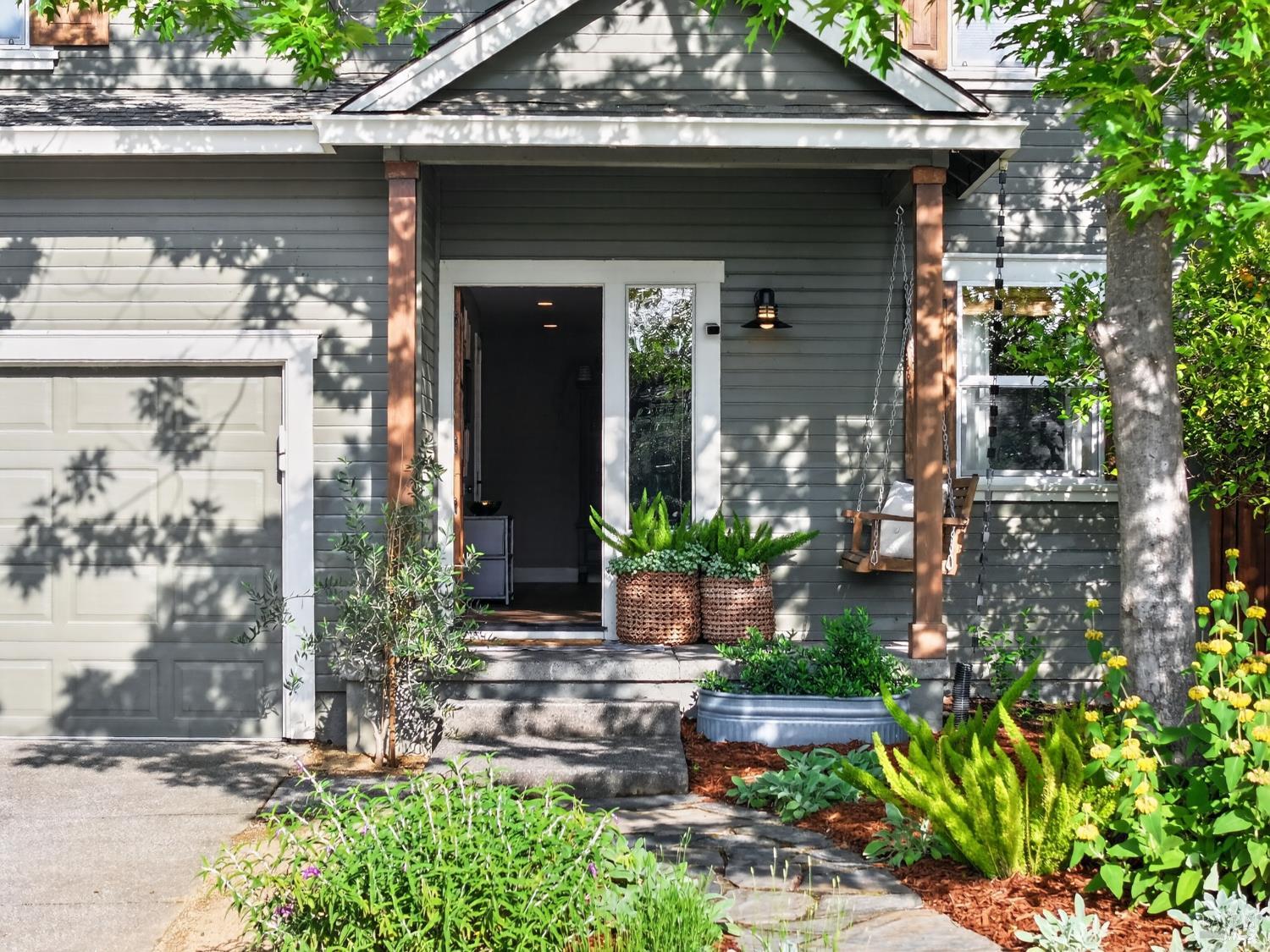 1250 Bragg Street photo 3