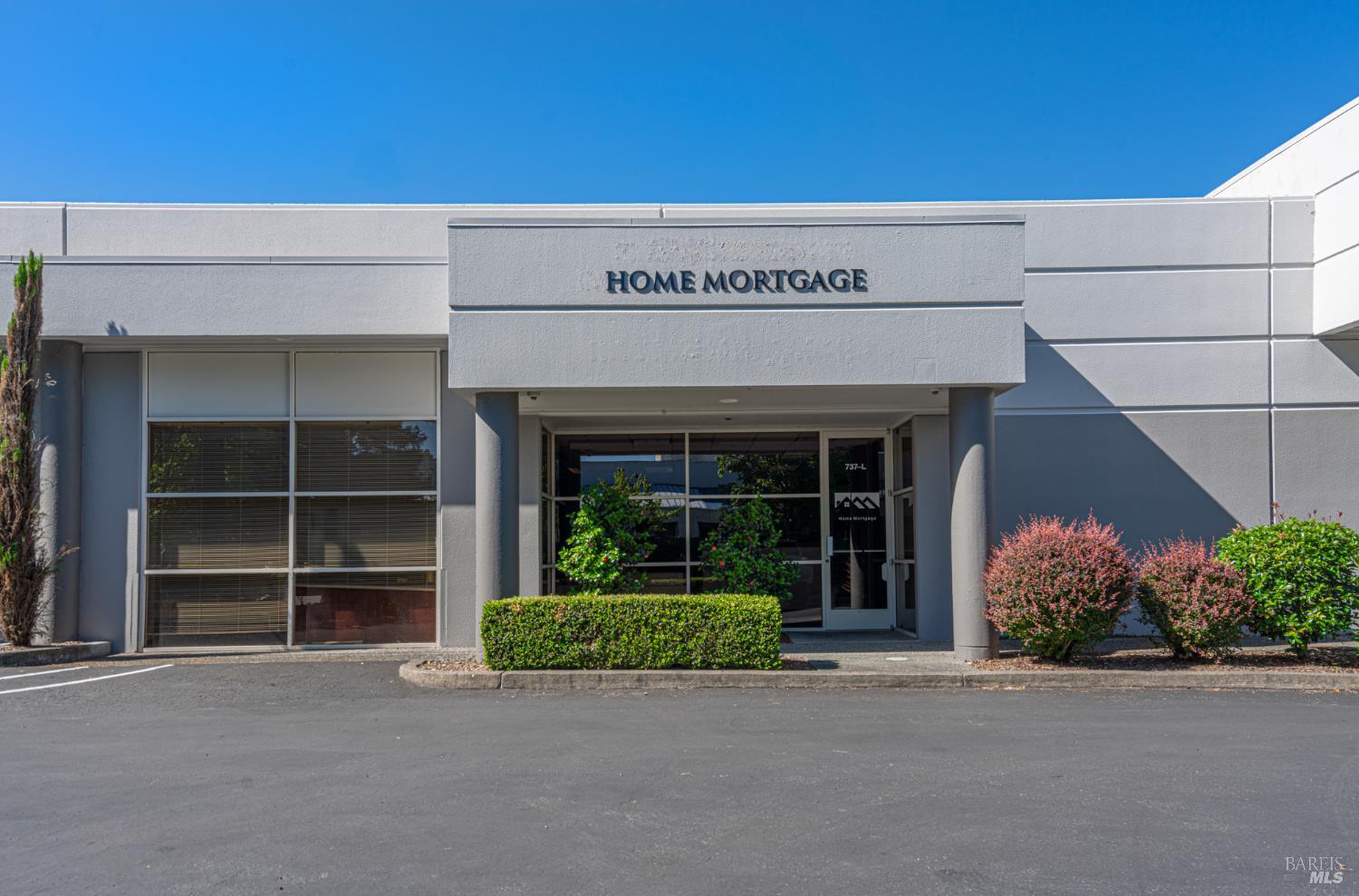 737 Southpoint Boulevard #L photo 3