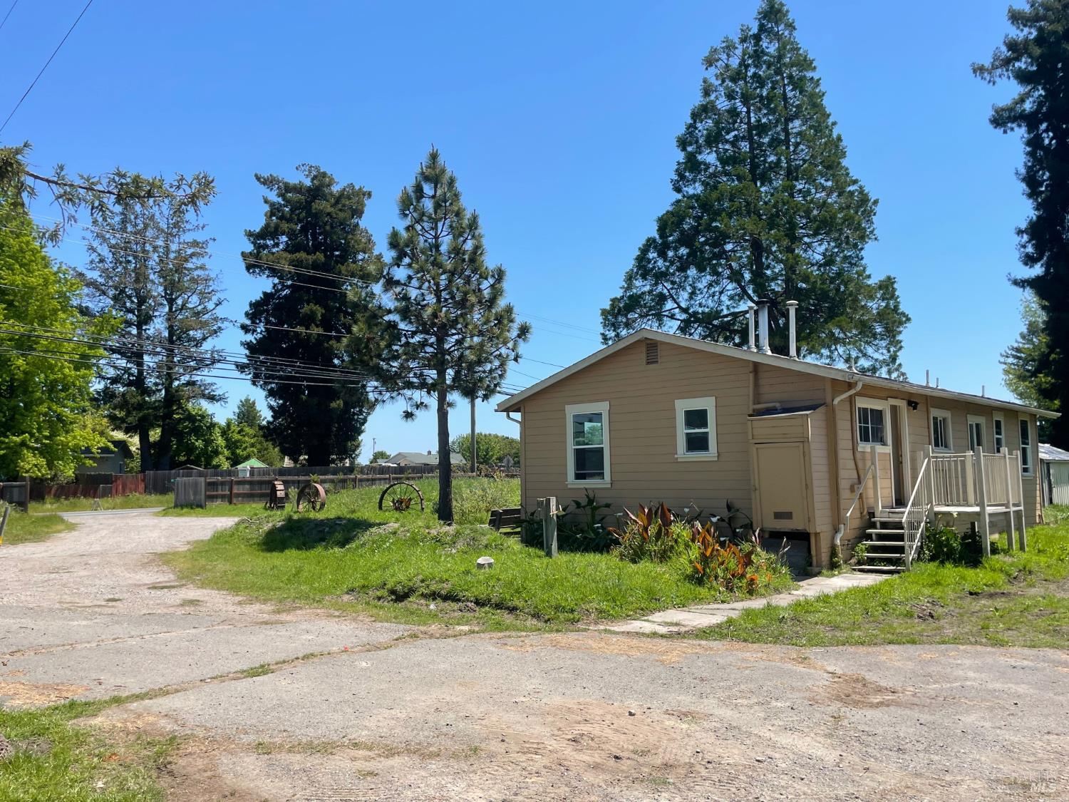 3640 Gravenstein Highway S photo 2
