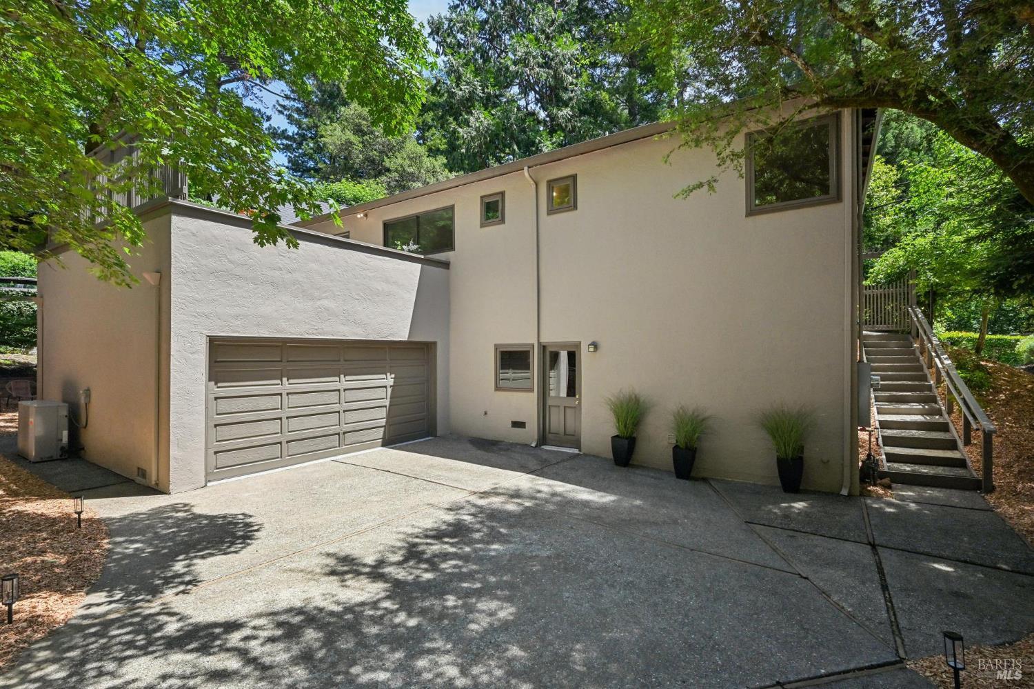 334 Madrone Avenue