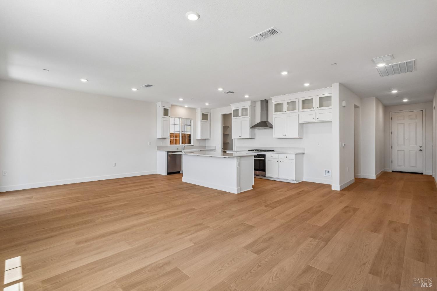 560956833_f93f2fa3-78cc-44ce-9eba-431afb4cef15.jpg