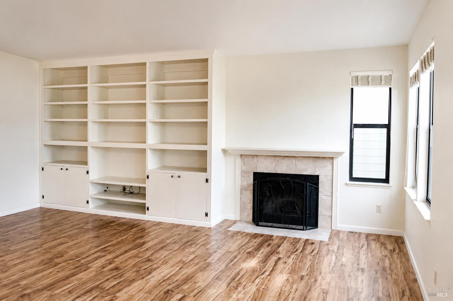 615 Cherry Avenue photo 2