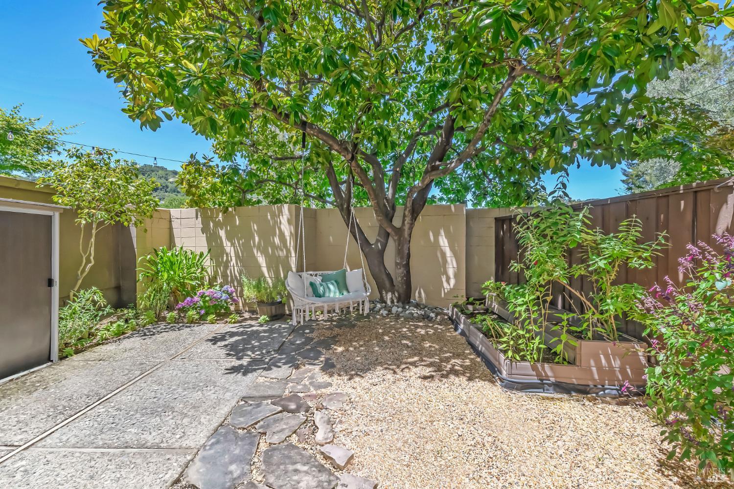 29 Forest Lane photo 3