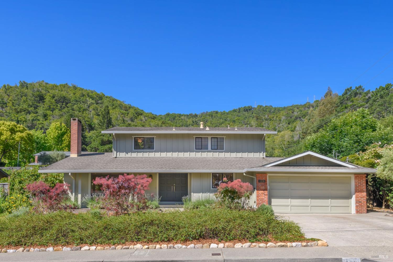 129 Robinhood Drive