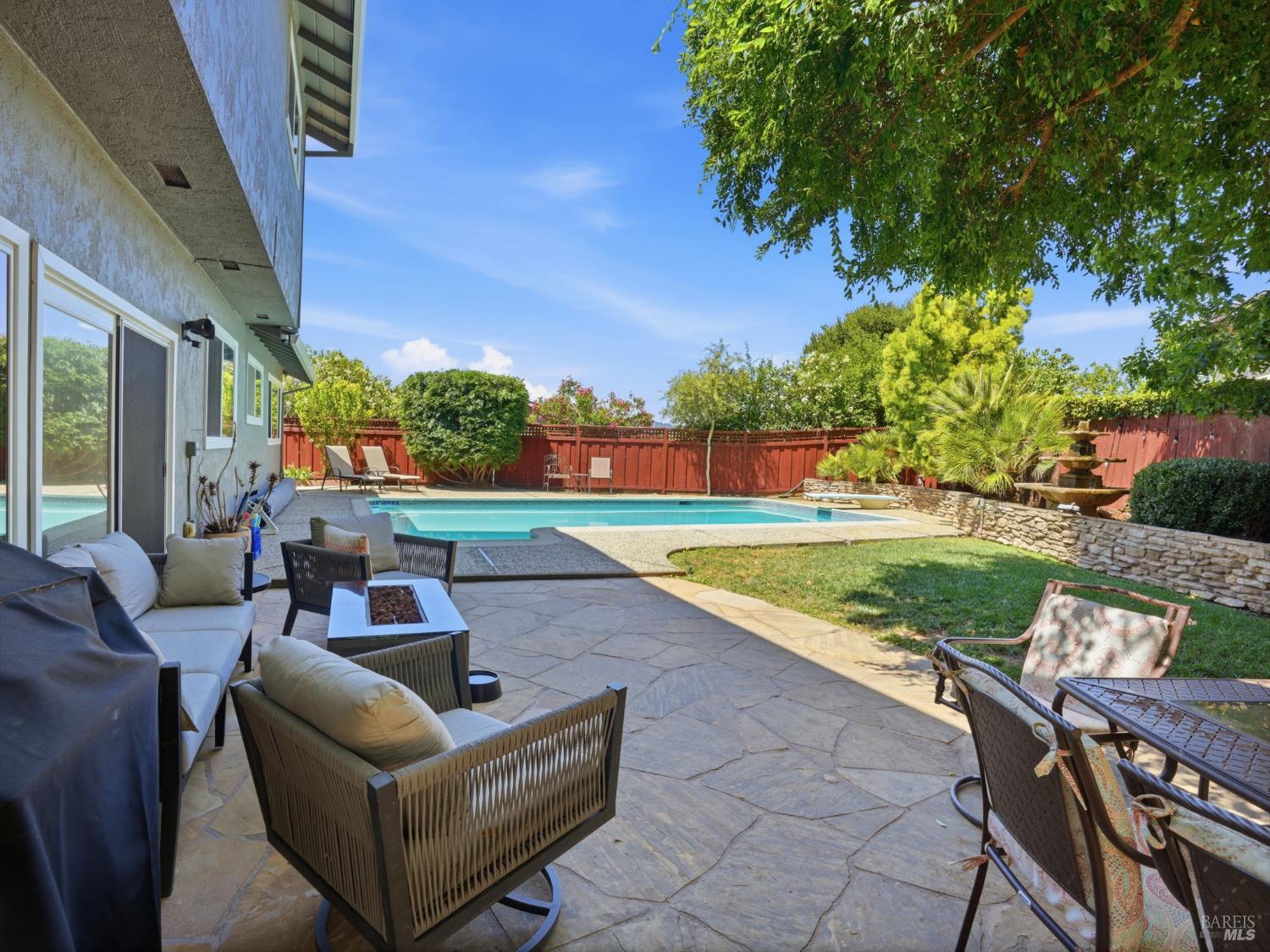 33 Manzano Court photo 2