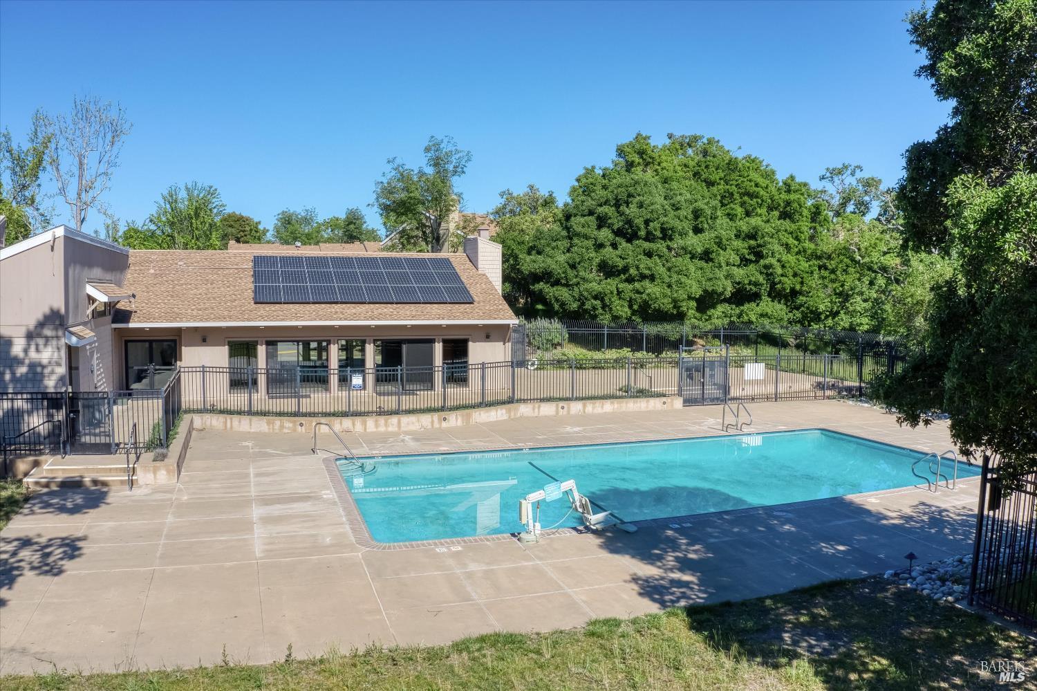9 Cricklewood Drive