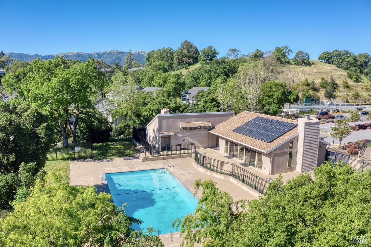 9 Cricklewood Drive