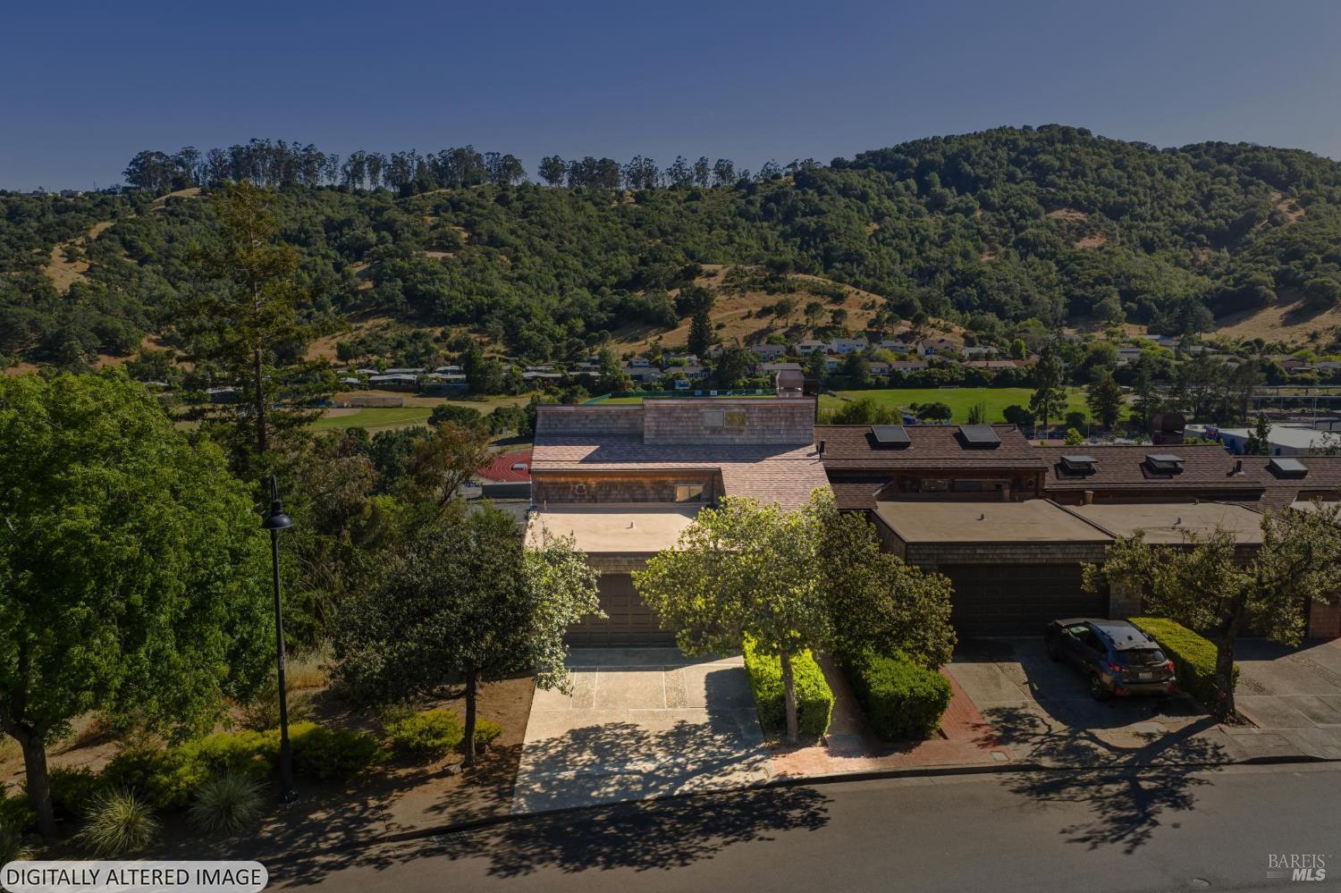 305 El Faisan Drive