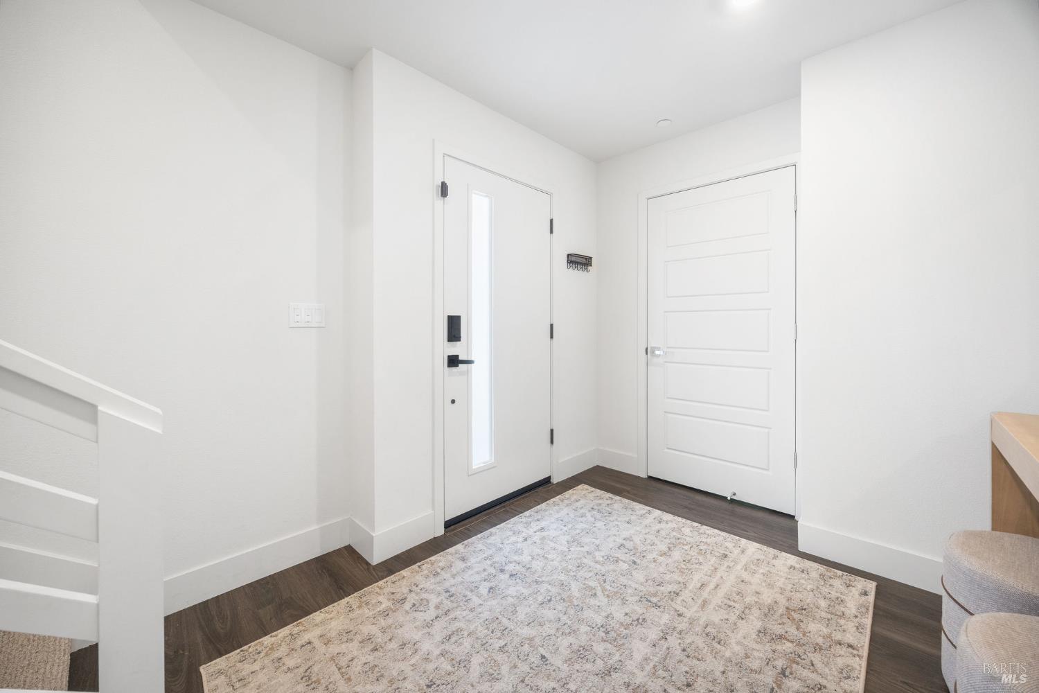 557 Valley Oaks Circle