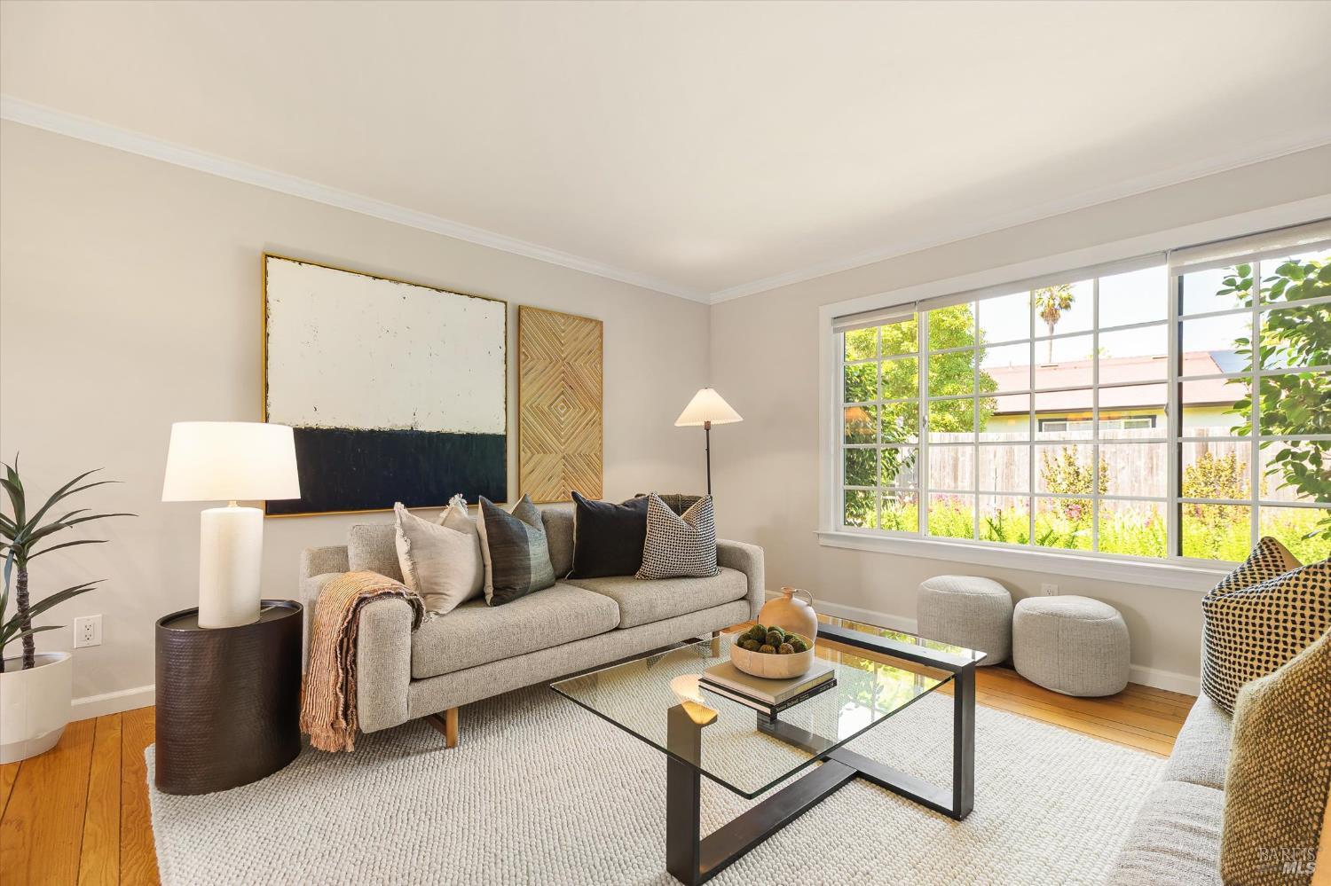5 Edgemar Way