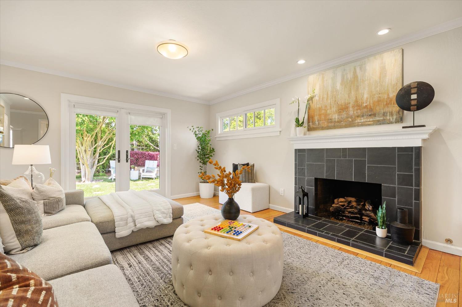 5 Edgemar Way
