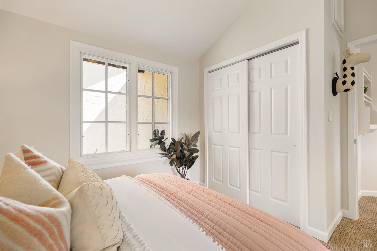 5 Edgemar Way