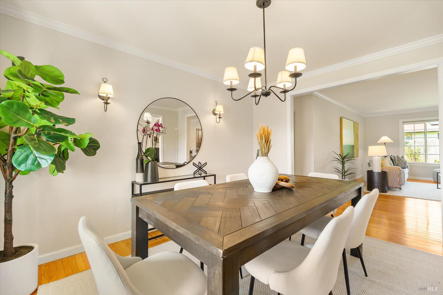 5 Edgemar Way