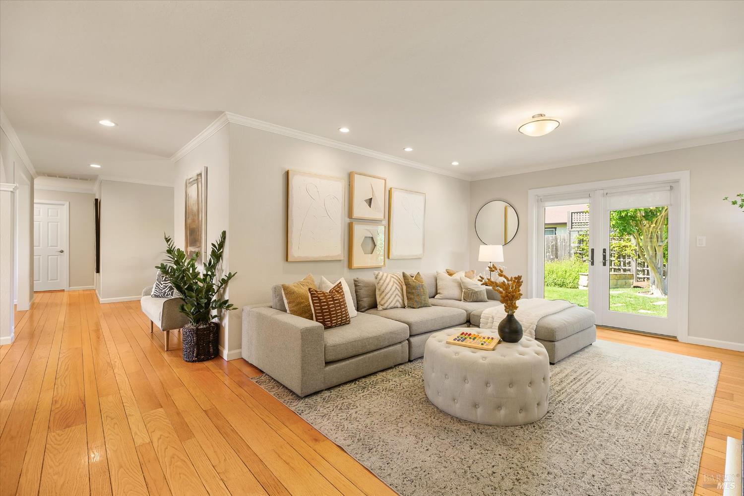 5 Edgemar Way