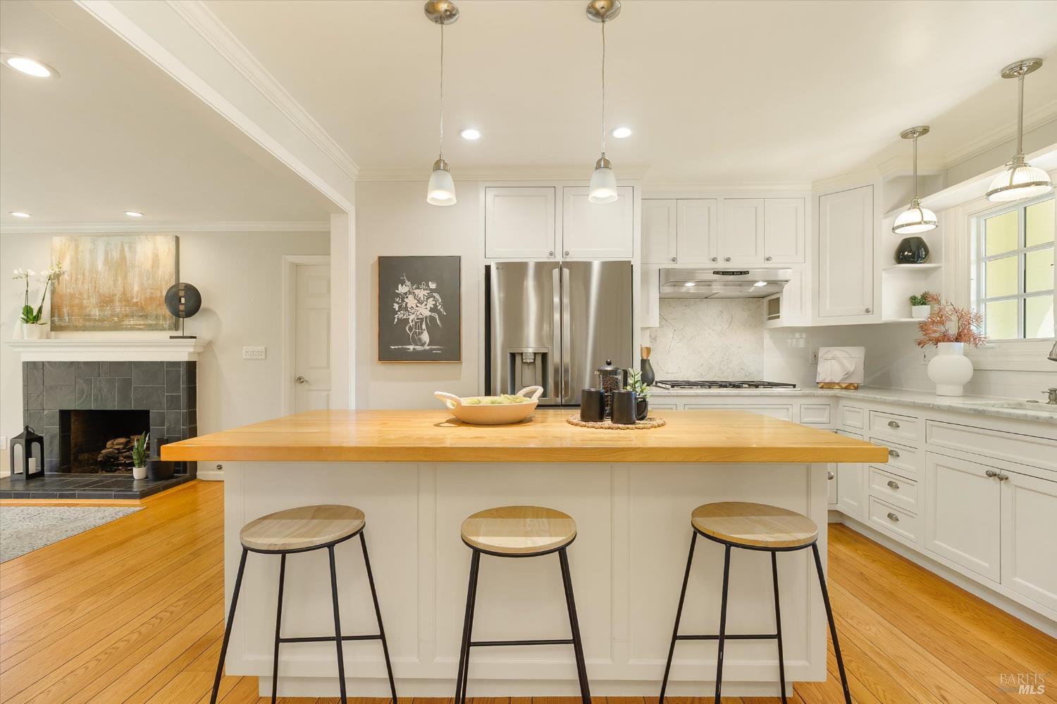 5 Edgemar Way