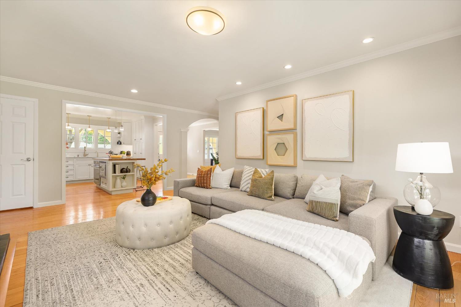 5 Edgemar Way