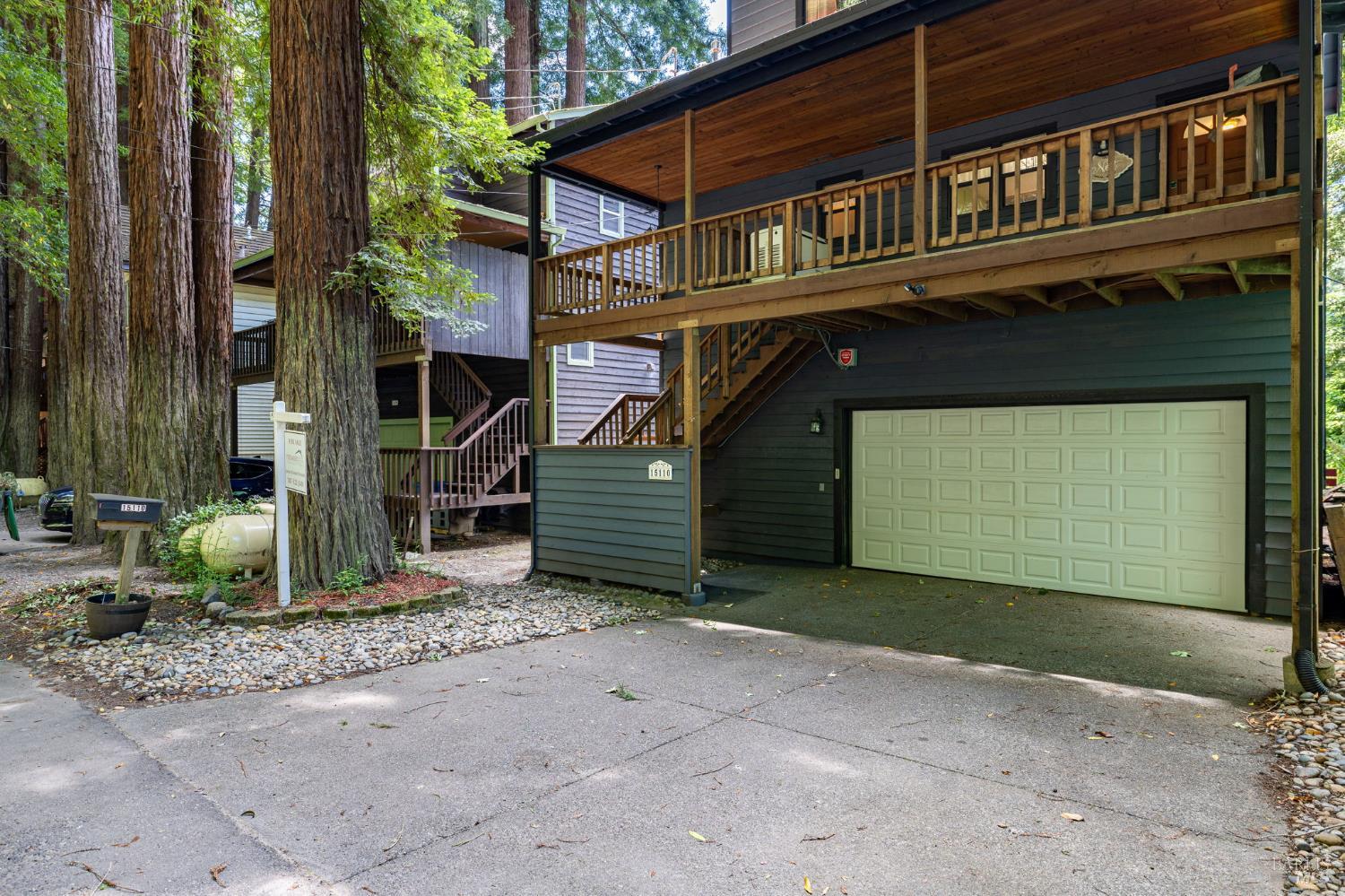 15110 Drake Road photo 3