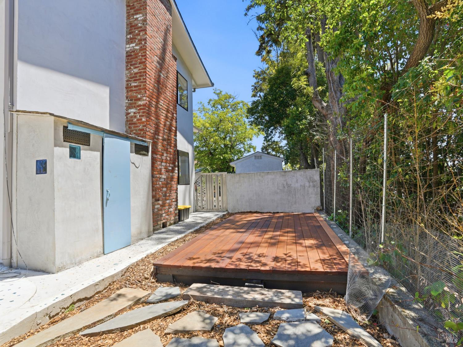 821 Las Colindas Road