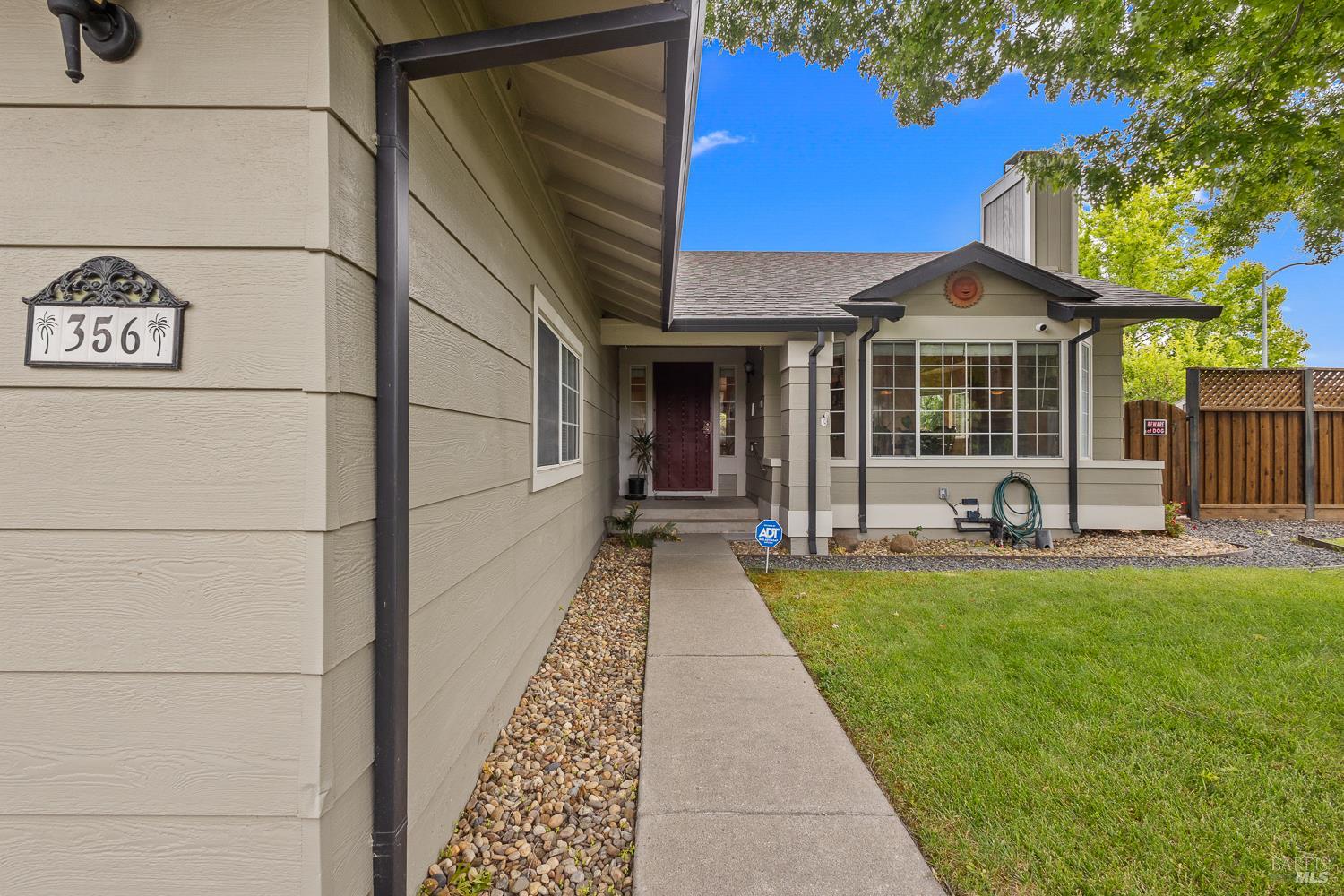 356 Wilson Lane photo 2