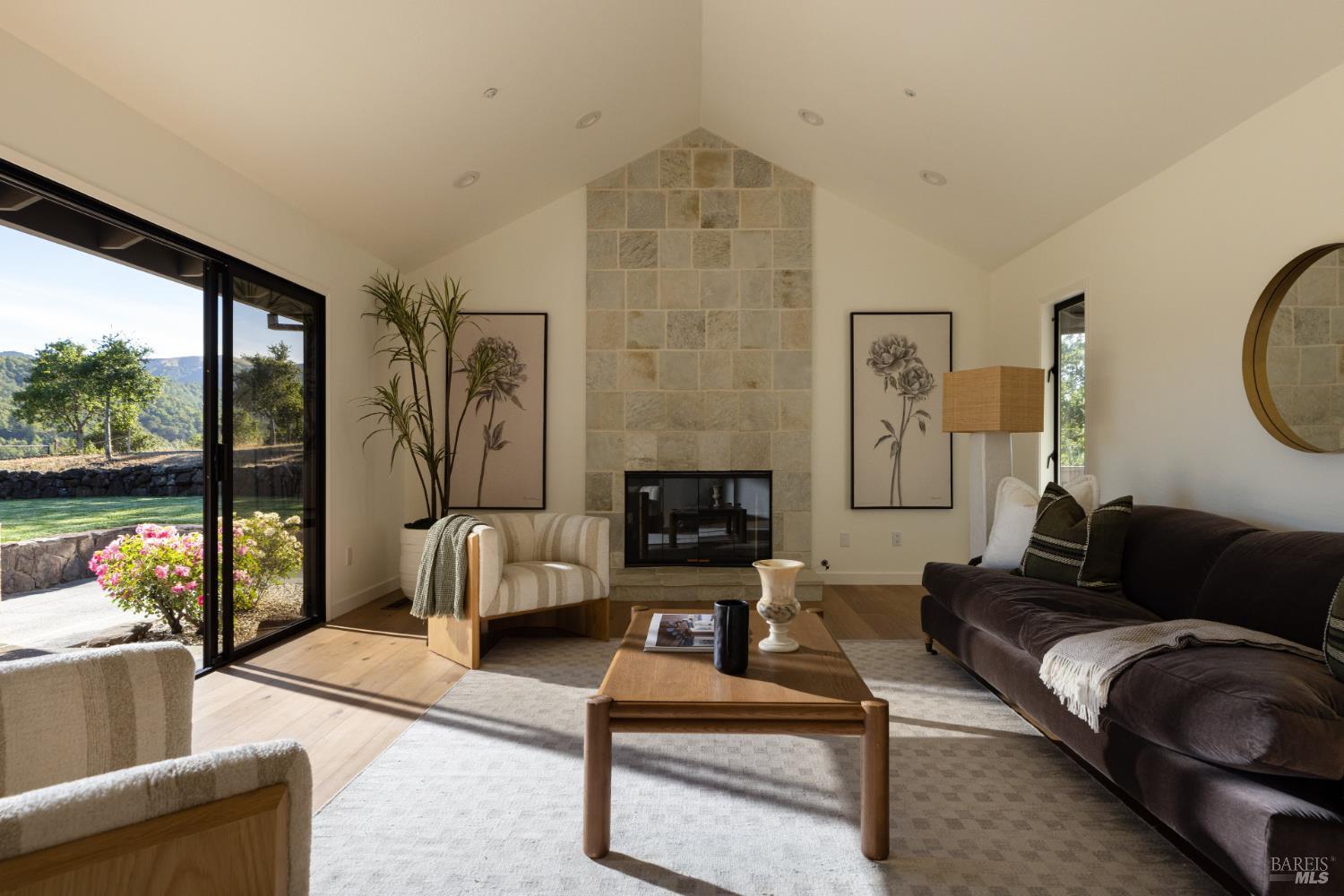 32 Oak View Court