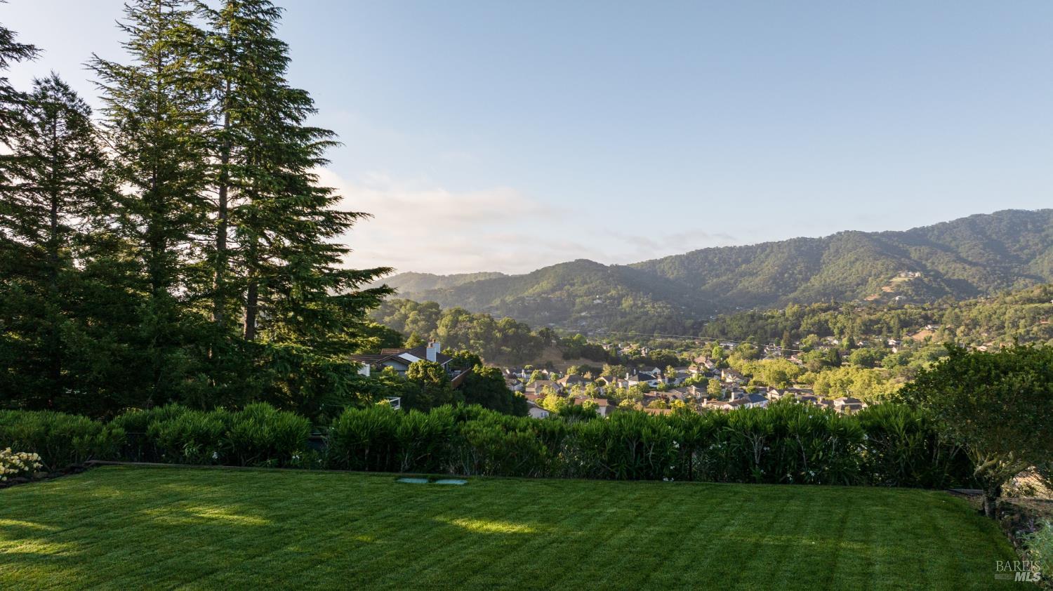 32 Oak View Court
