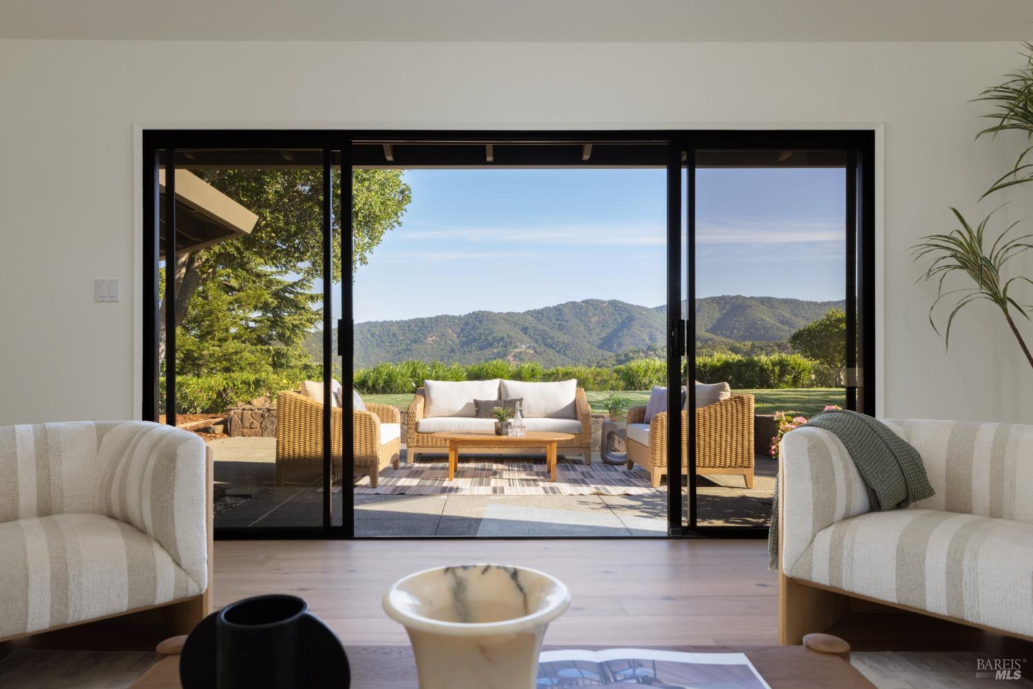 32 Oak View Court