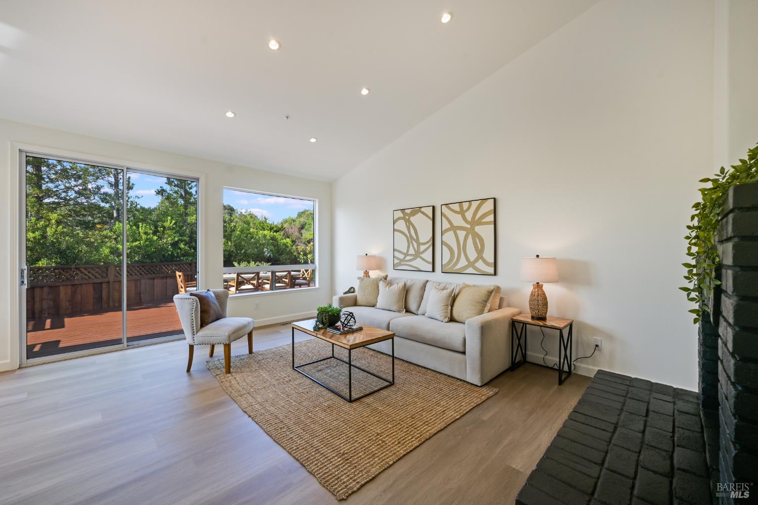 110 Samrose Drive