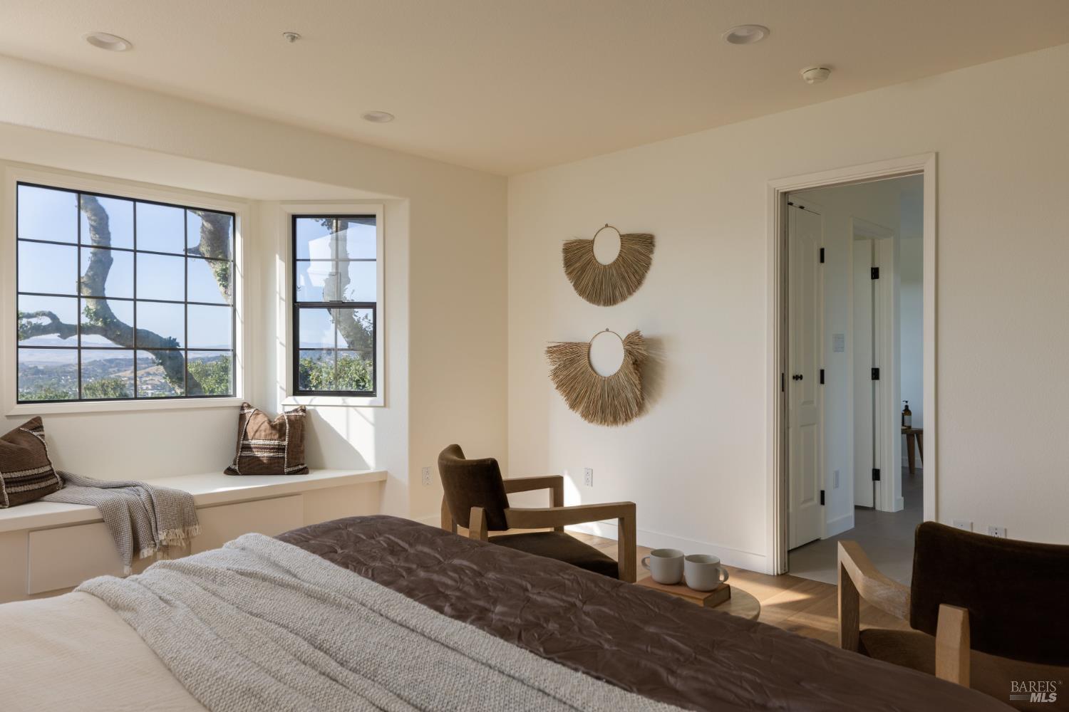 32 Oak View Court