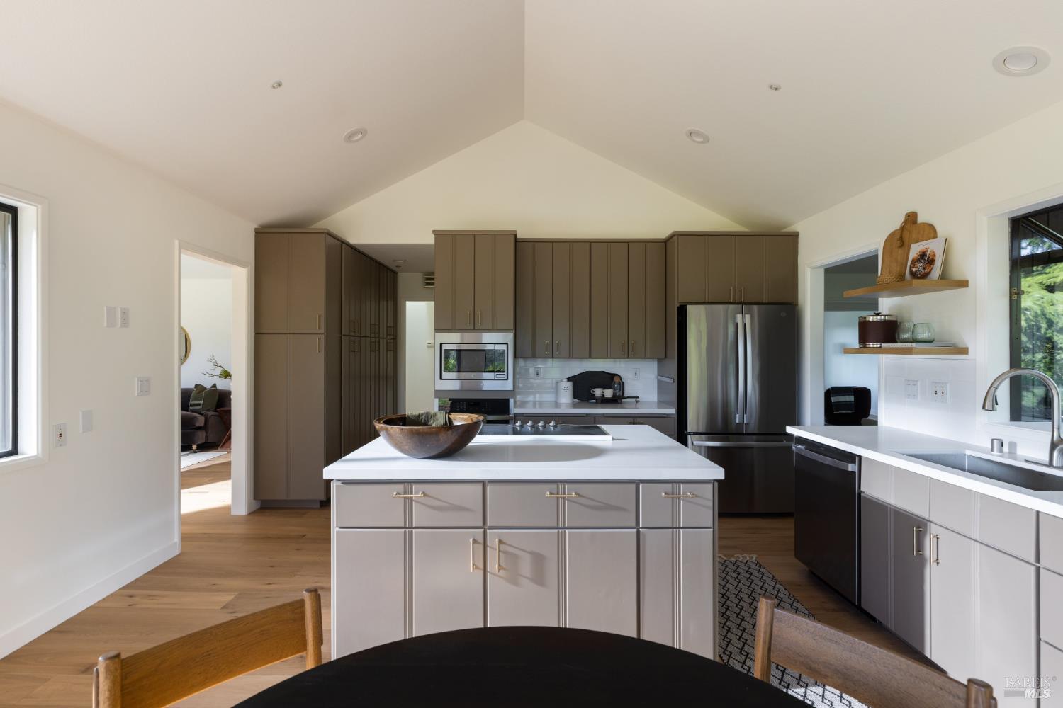 32 Oak View Court