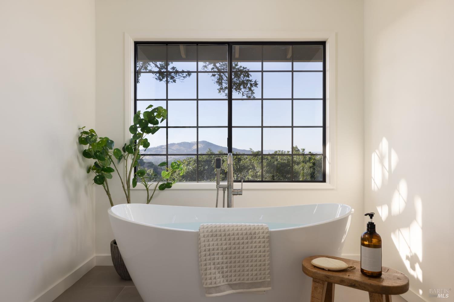 32 Oak View Court