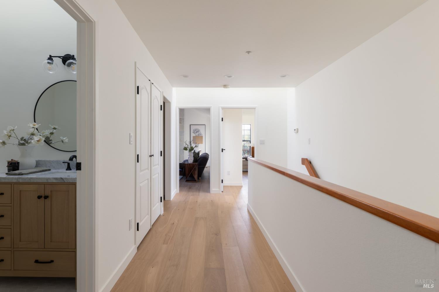 32 Oak View Court