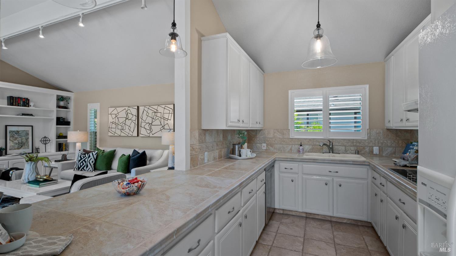 4 Mendocino Lane