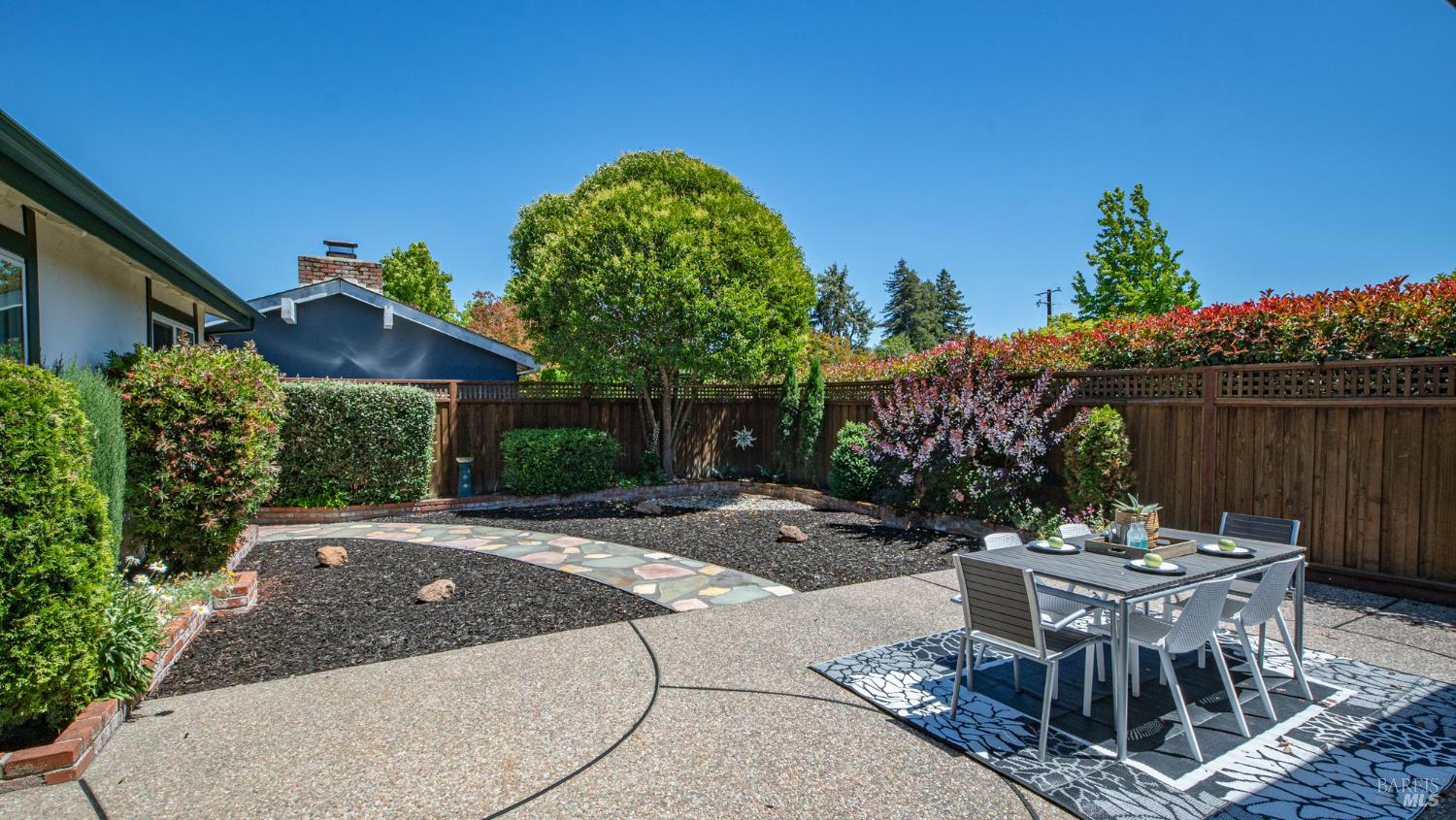 4 Mendocino Lane