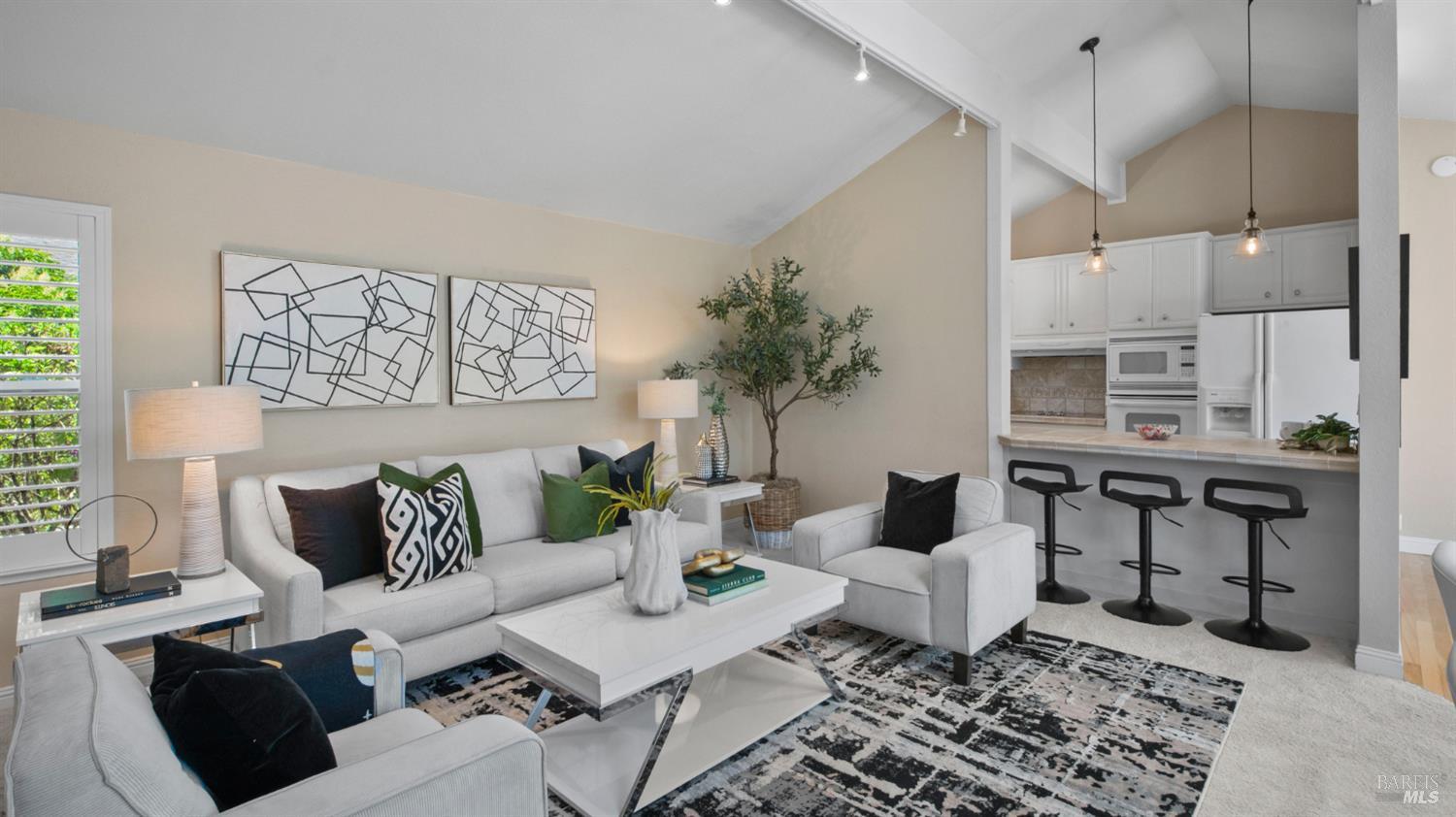 4 Mendocino Lane