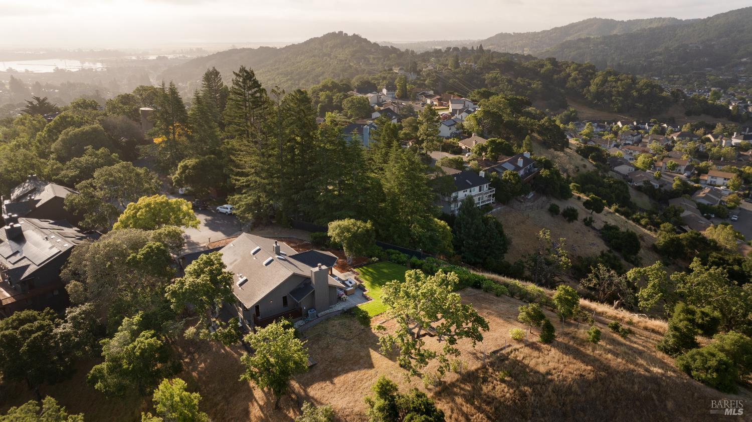 32 Oak View Court
