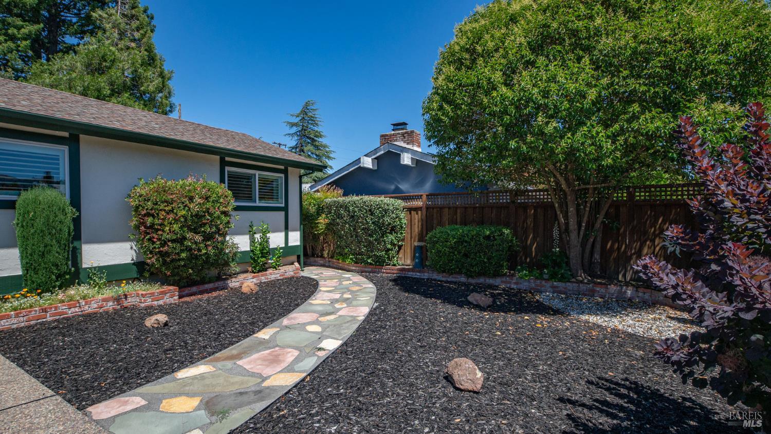 4 Mendocino Lane
