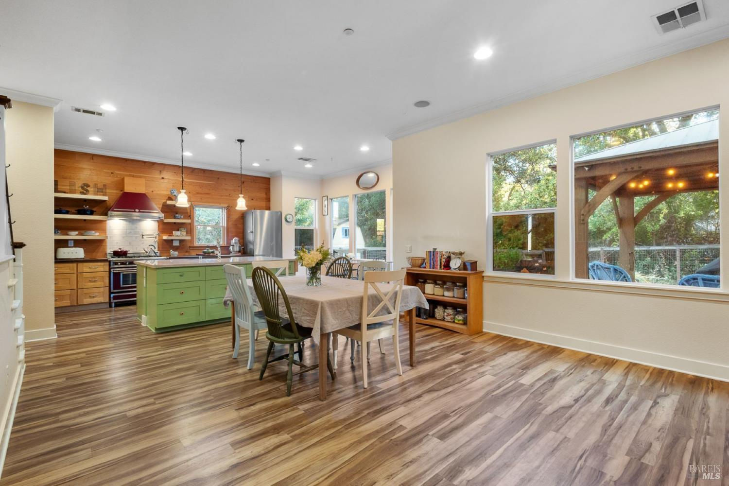 MLS #326048765 image #8